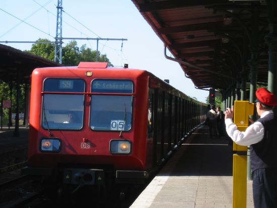 Bahn nach Schnefeld